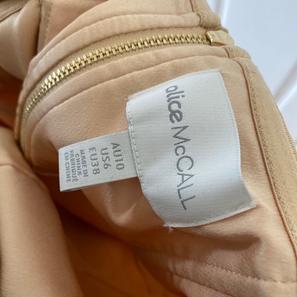 Alice McCall Gown - Picture 6 of 7